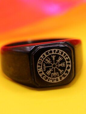 Size 14 Men's Stainless Steel Icelandic Vegvisir Rune Ring